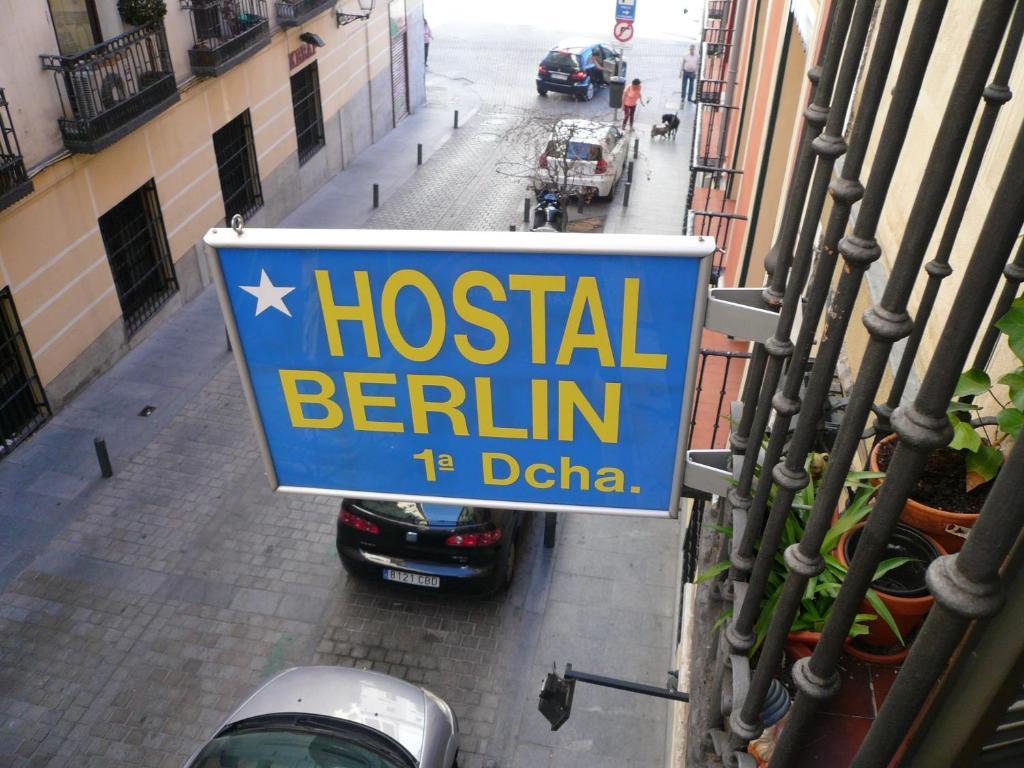 Hostal Berlin Мадрид Екстериор снимка